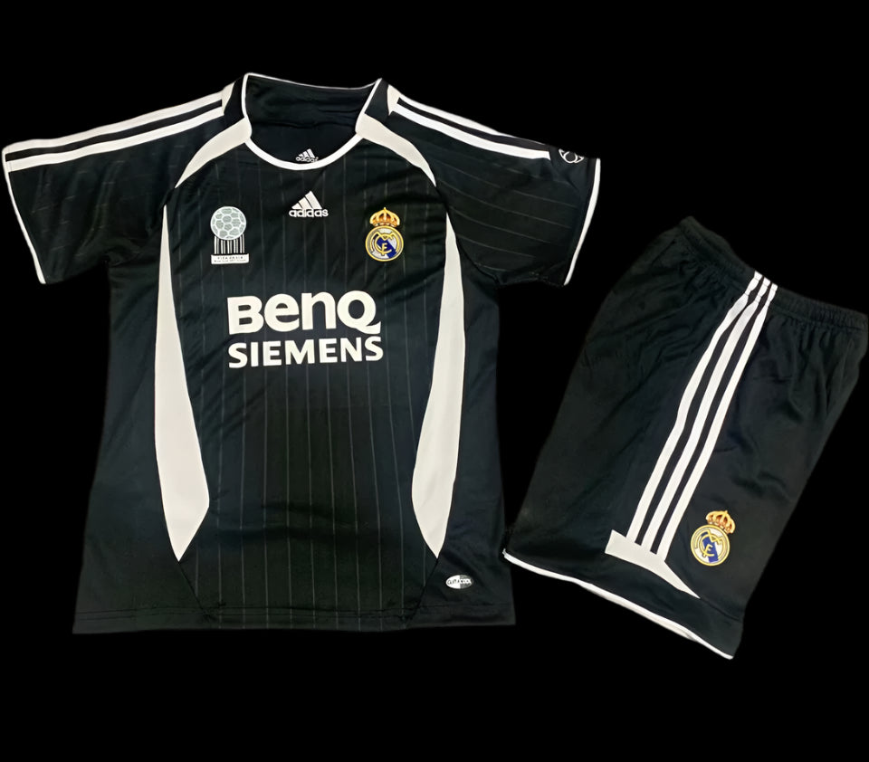 Real Madrid 2006/07 Away Black Retro (KIDS)
