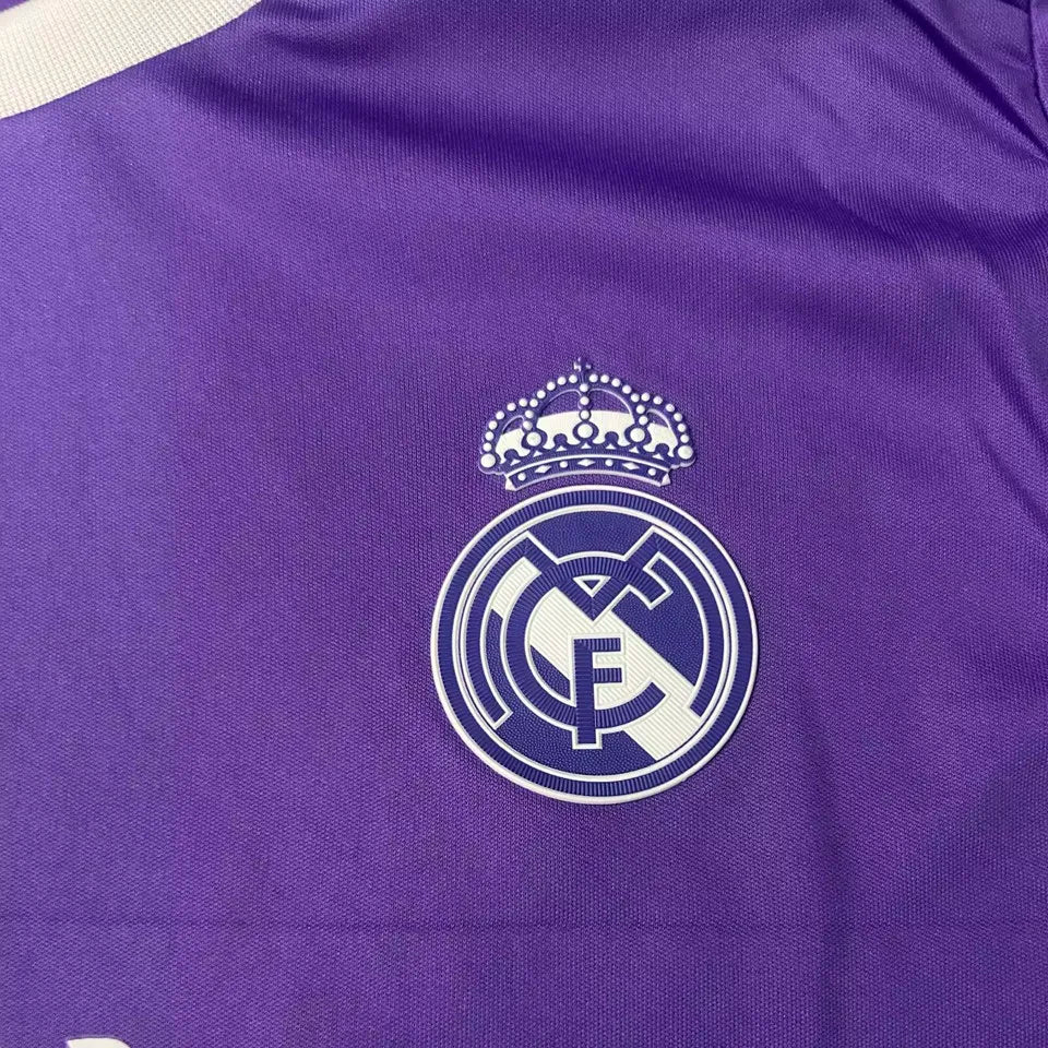 Real Madrid 16/17 Away Retro Long Sleeve (KIDS)