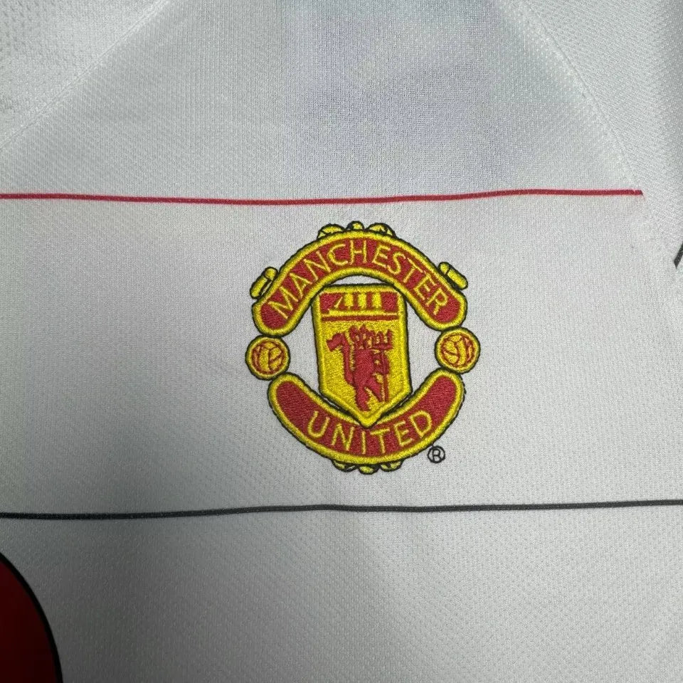 Manchester United  2004/06 Away Retro Kit