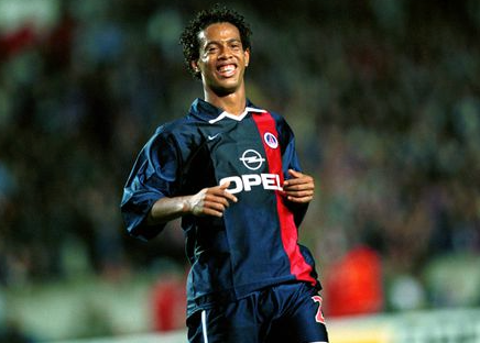 2001/02 Ronaldinho PSG Retro Kit