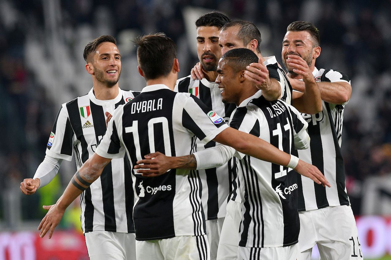 Juventus 18/19 Home Kit